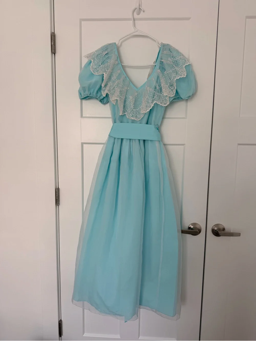Cinderella style Light Blue Lace-Trim Formal Dress with Puff Sleeves